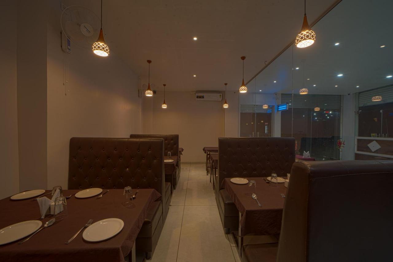 Hotel Saheb Kolhapur Eksteriør bilde